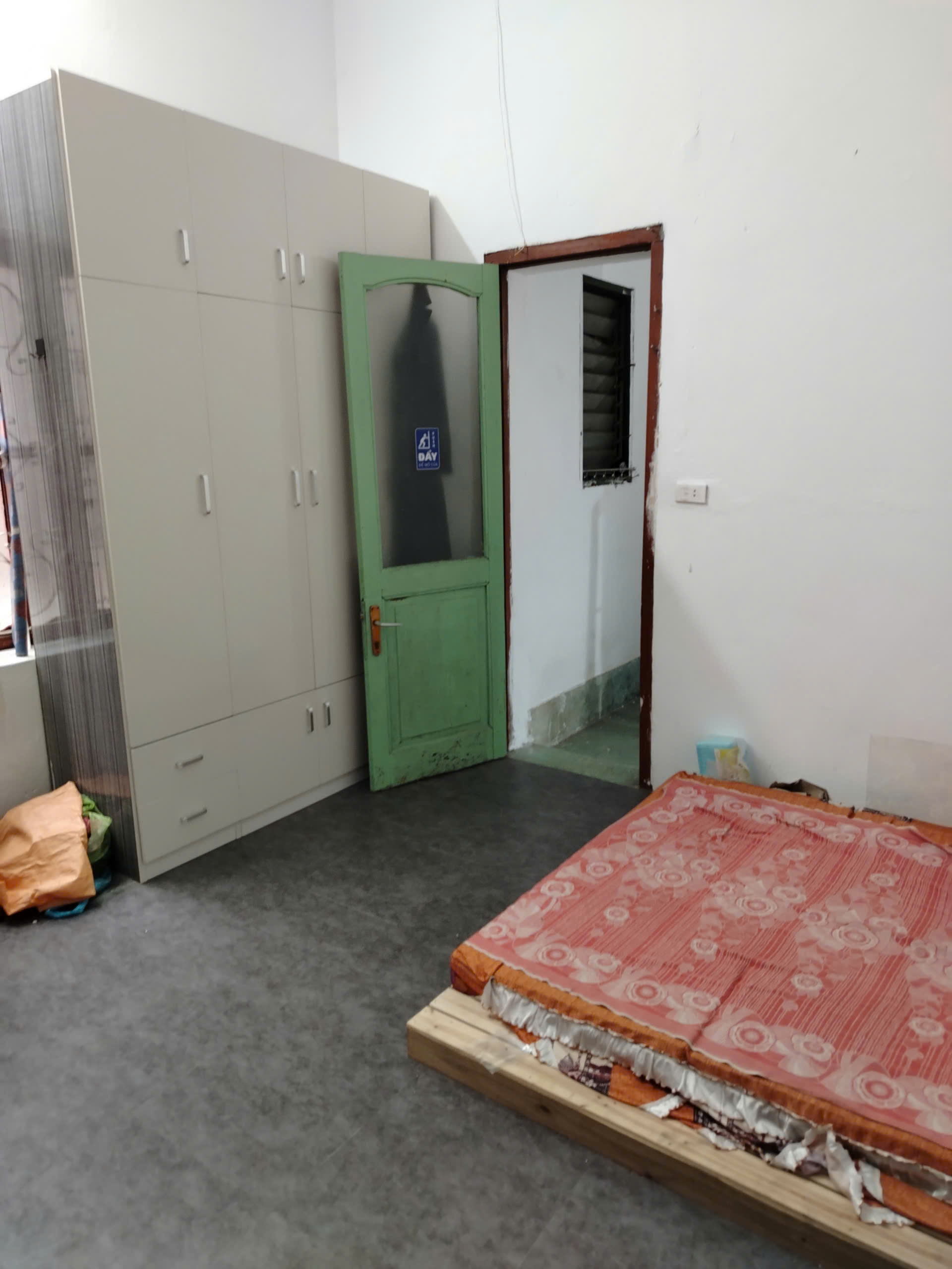 Cho thuê nhà nguyên căn Đê Trần Khát Chân, 4 tầng, 2 ngủ, ở GĐ, nhóm chỉ 7.5 Triệu - Ảnh 2